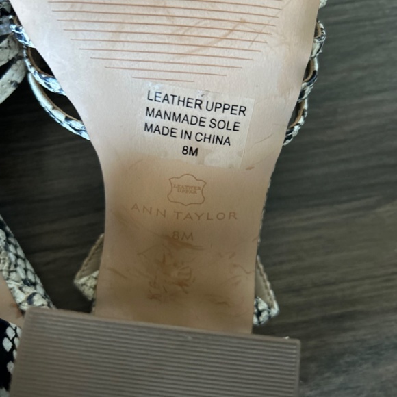Ann Taylor block heel snake print shoes - Picture 10 of 10
